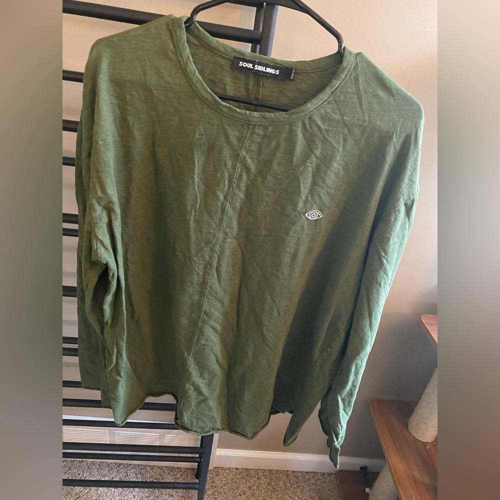 Rolled Hem Eye Shirt